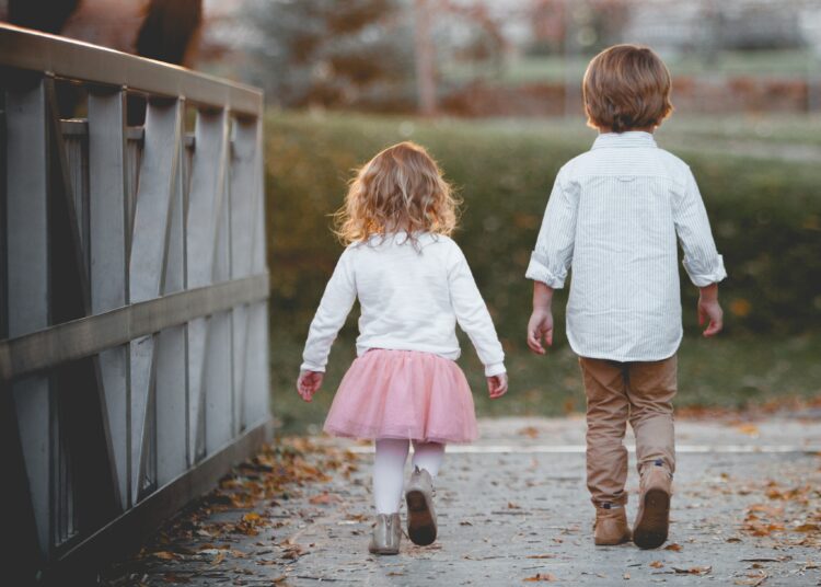 Bambini, photo by Kevin Gent on Unsplash