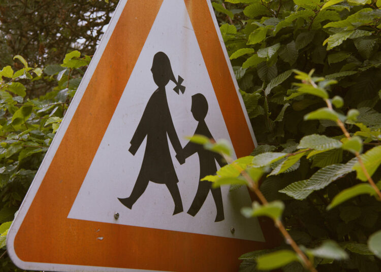 Cartello vicino asilo