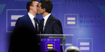 Pete Buttigieg Uses 9-Year-Old as Prop During Campaign Rally