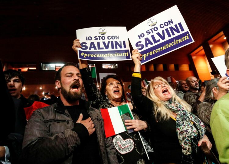 Sostenitori di Salvini al Palacongressi dell'Eur, Roma - Fonte pagina Facebook Matteo Salvini