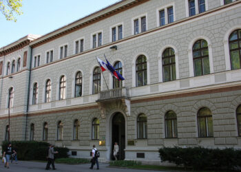 Palazzo del governo sloveno, image from Wikimedia Commons