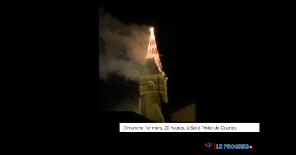 Francia incendio in chiesa