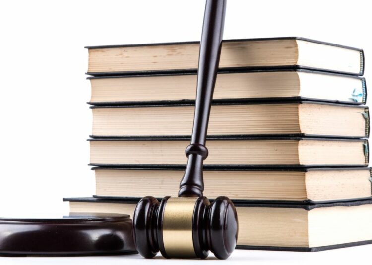 Keine Verankerung von Kinderrechten im Grundgesetz: Seehofer blockt Lambrecht