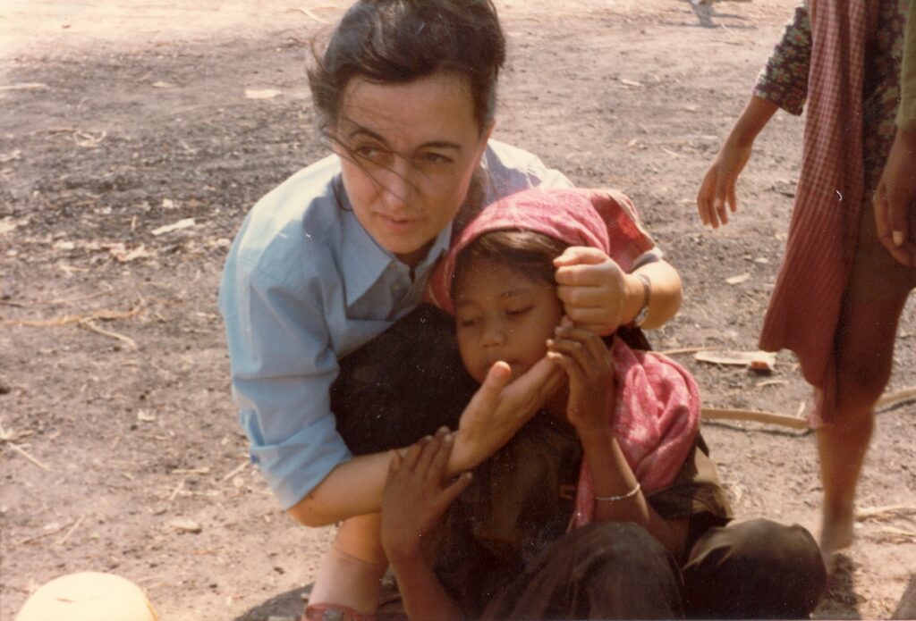 Flora Gualdani nella guerra in Cambogia 1980