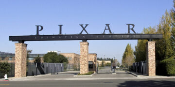 «Дисней» выпустил мультфильм, который поддерживает не родителей, а однополую любовь