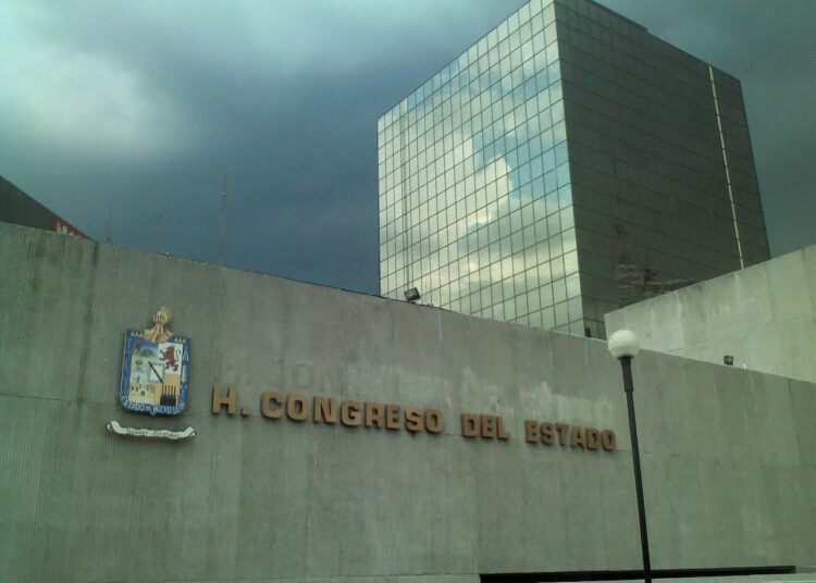 В Мексике школьников будут учить уважать жизнь с момента зачатия