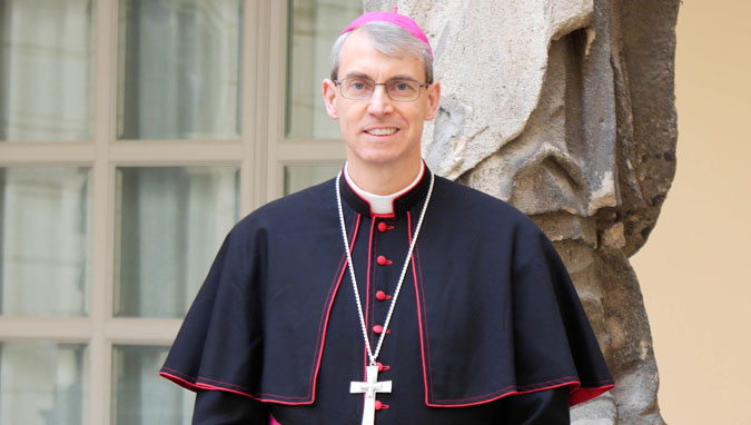 Il vescovo di Pavia Corrado Sanguineti