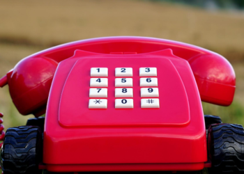 «Как бы чего не вышло»: паранойя общественной слежки за детьми мешает предотвращению реальных преступлений