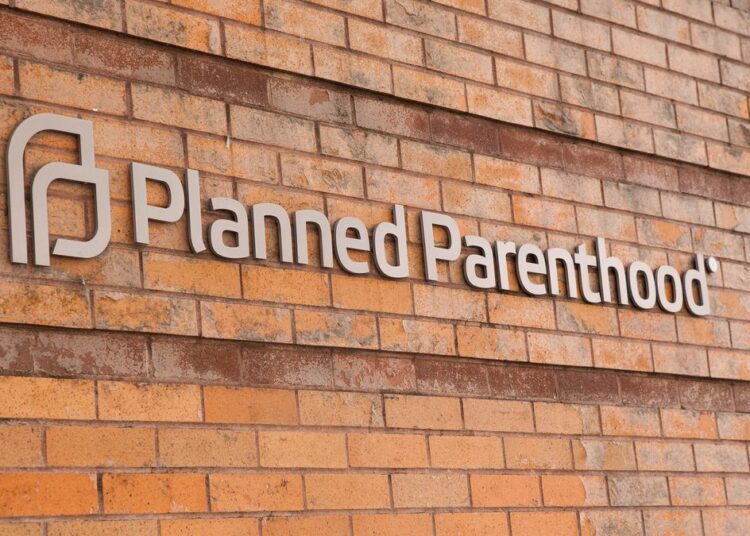 Геноцид при помощи контрацепции?  Часть 1: Эновид и Далкон шилд