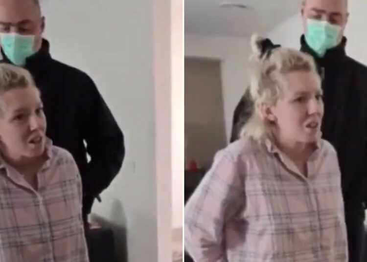 Madre australiana contro il lockdown arrestata