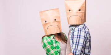 ИЗУМИРЕМО: ЗАШТО?