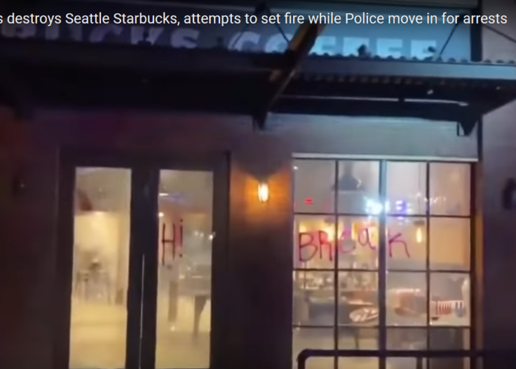 Starbucks assalto Antifa