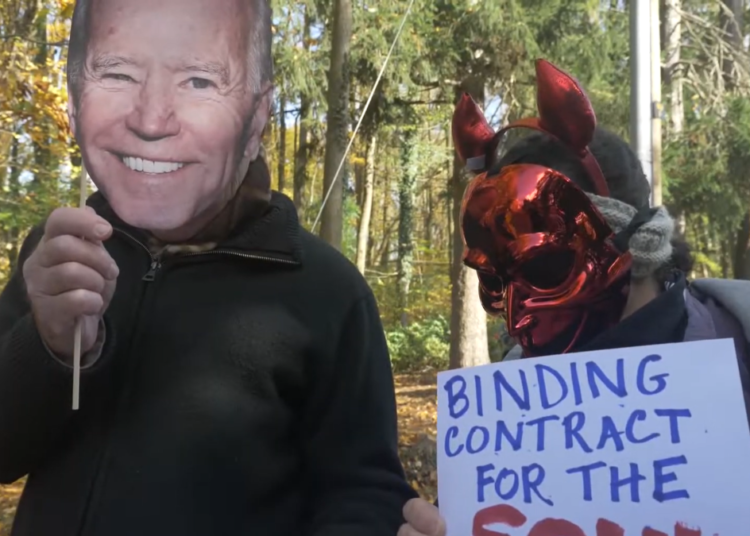 EXCLUSIVE: Footage of Anti-Biden Protests at Home and Independence Hall