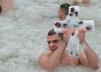 ЧЕМУ НАС УЧИ КОРОНА ТРОВАЊЕ?