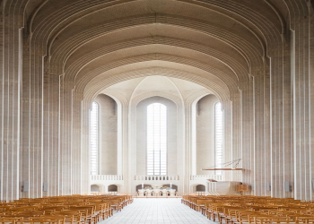 Europa quiere que la misa del gallo sea televisada… y nada de coros