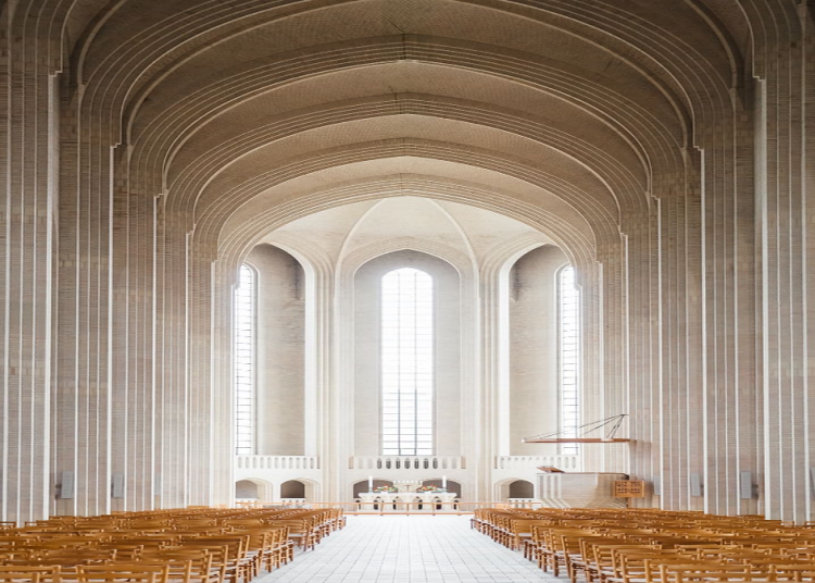 Europa quiere que la misa del gallo sea televisada… y nada de coros