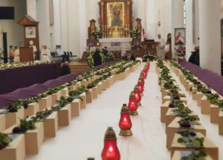 640-OРО НЕРОЂЕНЕ ДЕЦЕ САХРАЊЕНО У ПОЉСКОЈ