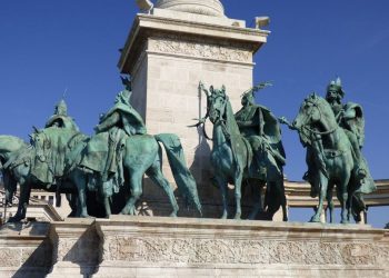 Piazza degli eroi, Budapest