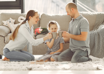 Дети гетеросексуальных родителей вырастают более здоровыми и счастливыми