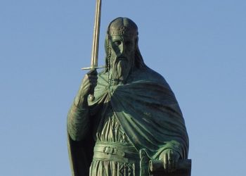 СПОМЕНИК НЕМАЊИ: ИЗМЕЂУ ЗАВЕТА И ЛИЦЕМЕРЈА