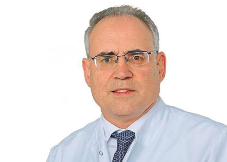 Pro-Life Professor soll Stelle verlieren, wehrt sich mit offenem Brief gegen „Cancel-Kultur“