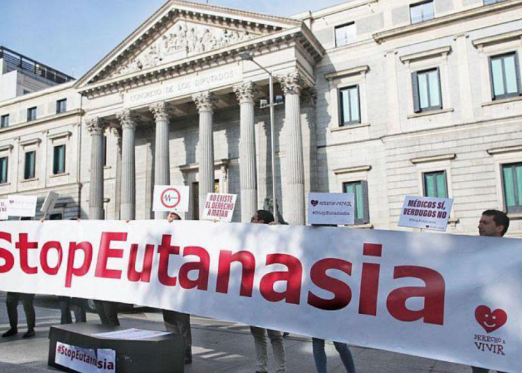 Ley de Eutanasia: la sociedad civil envía un Manifiesto a los senadores españoles