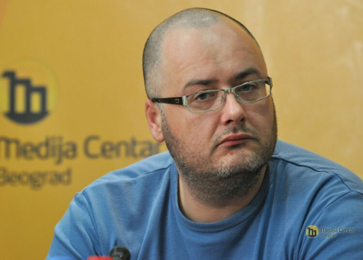 НЕДОПУСТИВО: ПОМОЋНИК МИНИСТРА ЈАВНО ИГНОРИШЕ УСТАВ