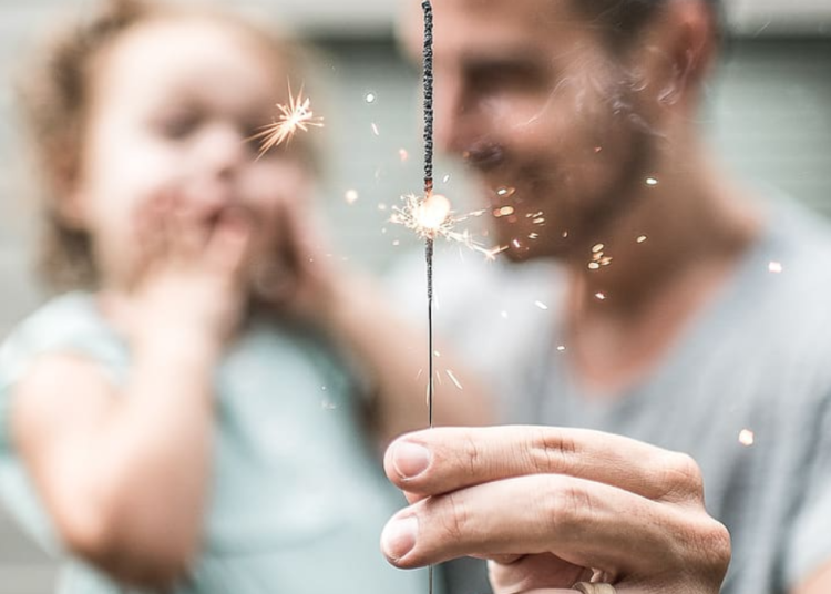 6 ataques a la figura del Padre mediante la ideología del género