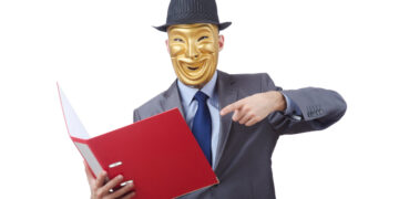 ЧОМИЋКИНИ ЗАКОНИ ИЛИ СНС ЗАКОНИ?