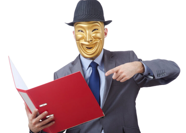 ЧОМИЋКИНИ ЗАКОНИ ИЛИ СНС ЗАКОНИ?