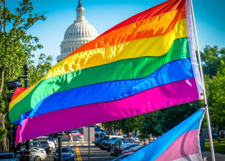 Призыв блокировать работу консервативных объединений по всему миру