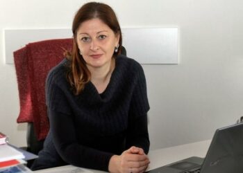 ХРАНИТЕЉСТВО ЗА ДЕЦУ СА СМЕТЊАМА У РАЗВОЈУ