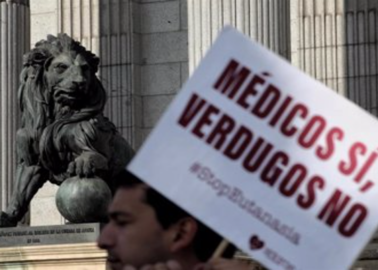 La publicación de la Ley de Eutanasia en España supone la consumación de una aberración que puede tener consecuencias graves e irreversibles