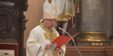 СУБОТИЧКИ БИСКУП ПОДРЖАО СТАВ СИНОДА СПЦ