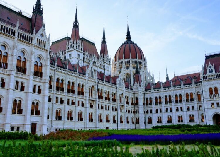 Face à l’hiver démographique imminent, une conférence pro-famille inédite à Budapest