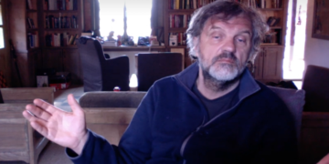 КУСТУРИЦА: У ЈУРИШНОМ ЗАМАХУ ХОЋЕ ДА НАМ ИЗМЕНЕ И СРЦЕ И ДУШУ