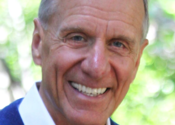 Dios se pasea por Silicon Valley. Conversación con Skip Vaccarello