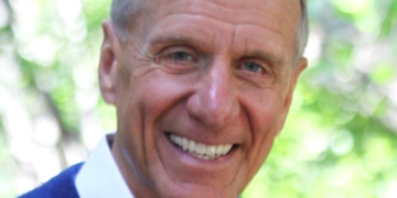 Dios se pasea por Silicon Valley. Conversación con Skip Vaccarello