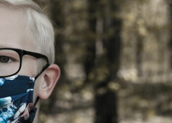 ДРАМАТИЧНИ ПСИХОЛОШКИ ЕФЕКТИ ПО НАЈМЛАЂЕ ЗБОГ НОШЕЊА МАСКИ