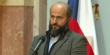 АЛАЛ ВАМ ВЕРА, ГОСПОДИНЕ ЗУКОРЛИЋУ!