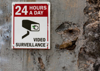 КУД СИ ПОШ‘О СА ТОМ ЛИЧНОМ КАРТОМ?