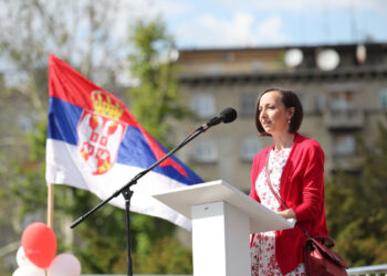 НИКАДА НЕЋУ ПРИСТАТИ ДА МИ ЗАБРАНЕ ДА СЕ ЗОВЕМ МАЈКА