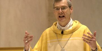 „Guter Gott, der du uns Vater und Mutter bist“ – Bistum Hildesheim gendert