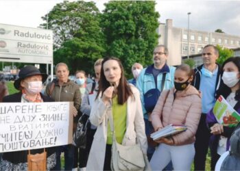 РОДИТЕЉИ ПРИЈАВИЛИ ДИРЕКТОРКУ ШКОЛЕ ПРОСВЕТНОЈ ИНСПЕКЦИЈИ