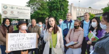 РОДИТЕЉИ ПРИЈАВИЛИ ДИРЕКТОРКУ ШКОЛЕ ПРОСВЕТНОЈ ИНСПЕКЦИЈИ