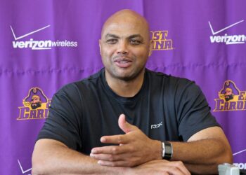 ЧАРЛС БАРКЛИ НАПУШТА „INSIDE THE NBA“ ЗБОГ КУЛТУРЕ ОТКАЗИВАЊА