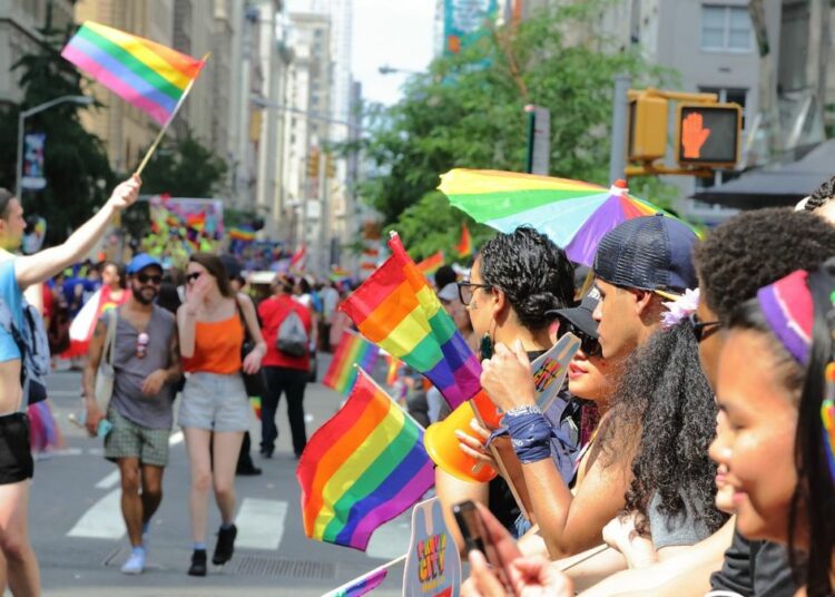 У ПРИШТИНИ 1. ЈУЛА “ПАРАДА ПОНОСА”