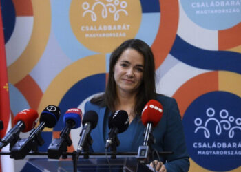 МИНИСТРИ ВИШЕГРАДСКЕ ЧЕТВОРКЕ ФОРМИРАЛИ КОАЛИЦИЈУ ЗА ПОРОДИЦУ