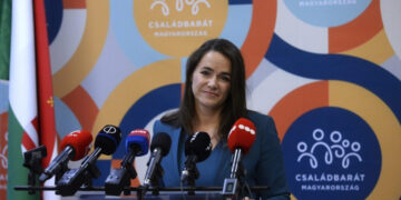 МИНИСТРИ ВИШЕГРАДСКЕ ЧЕТВОРКЕ ФОРМИРАЛИ КОАЛИЦИЈУ ЗА ПОРОДИЦУ