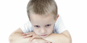 ШТА ДОНОСЕ ИЗМЕНЕ ПОРОДИЧНОГ ЗАКОНА: КО УДАРИ ДЕТЕ ИДЕ НА “ПОПРАВНИ”